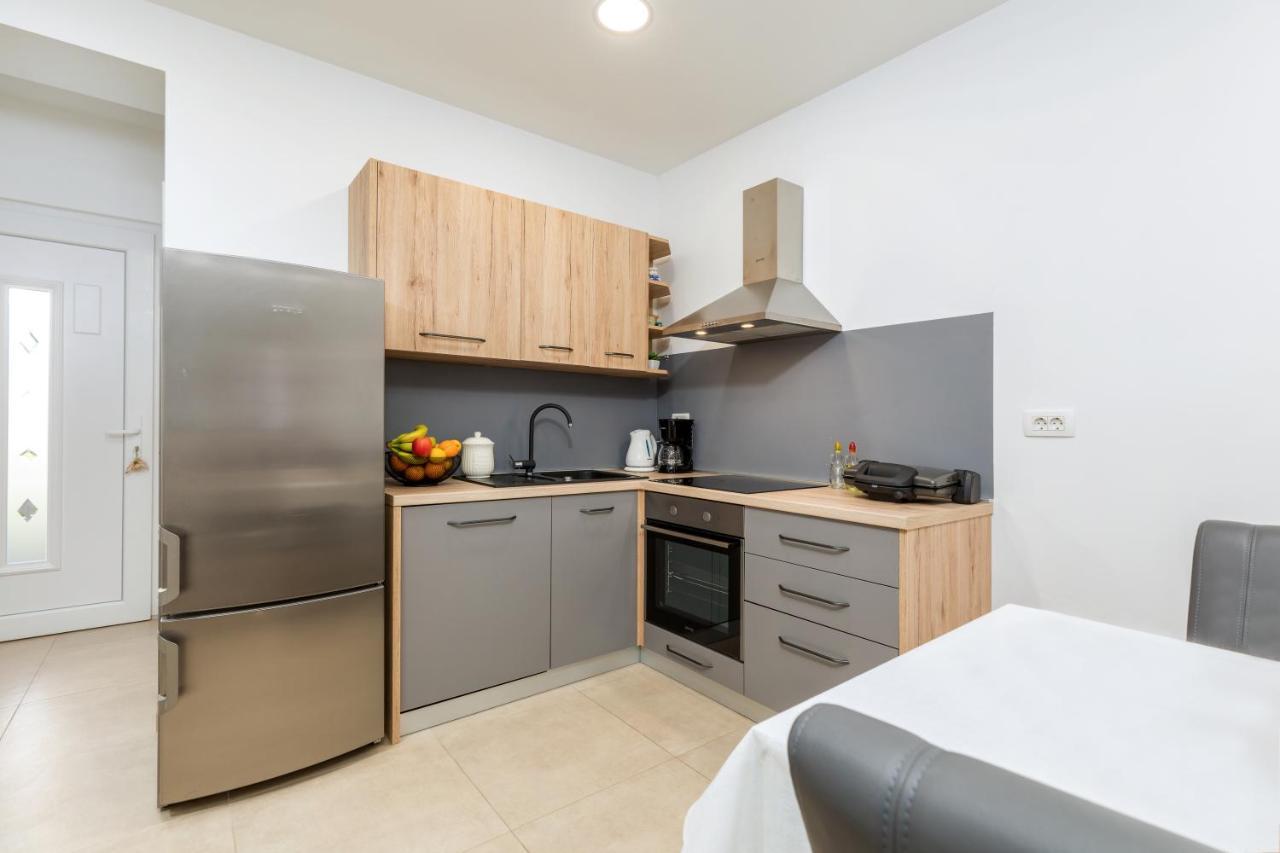 Apartment Lorilu Пула Экстерьер фото
